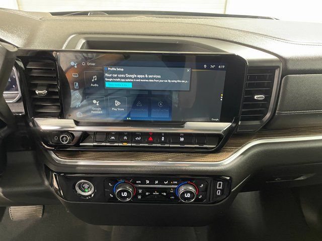 Used 2024 Chevrolet Silverado 1500 LT AWD/4WD image 16