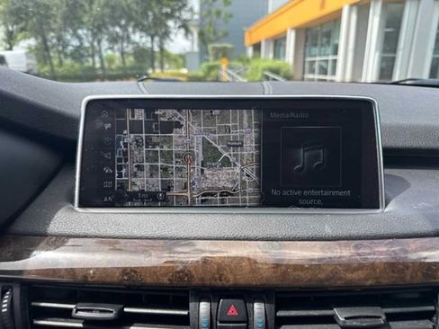 Used 2017 BMW X5 xDrive40e AWD/4WD image 7