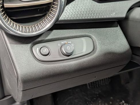 New 2026 Chevrolet Trax ACTIV w/ Sunroof Package image 17