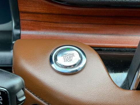 Used 2023 Lincoln Aviator Reserve w/ Equipment Group 201A image 24