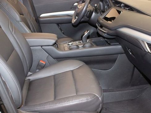 Used 2023 Cadillac XT4 Premium Luxury w/ Enhanced Visibility Package image 10