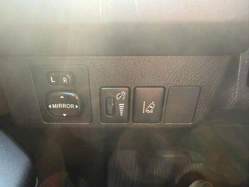 Used 2018 Toyota RAV4 LE w/ All Weather Liner Package AWD/4WD image 17