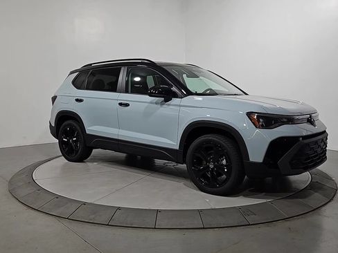 New 2026 Volkswagen Taos SE AWD/4WD image 7