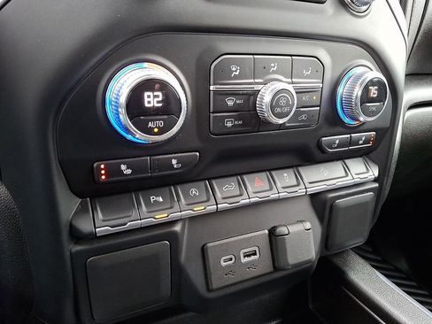 Used 2022 GMC Sierra 1500 Elevation w/ Driver Alert Package I image 14