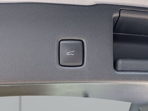 Used 2022 Ford Escape SEL FWD image 13