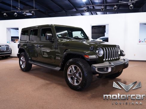 Used 2022 Jeep Wrangler Unlimited Sahara w/ LED Lighting Group AWD/4WD image 9