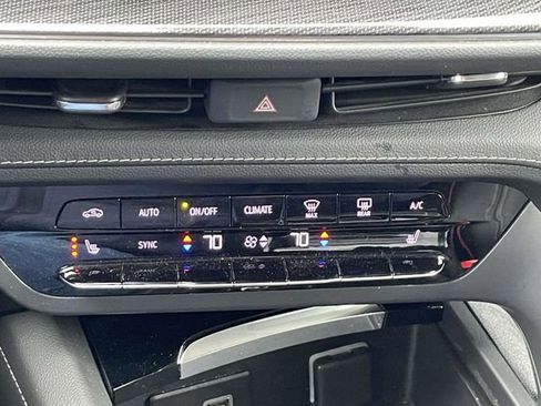 Used 2023 Buick Envision Essence w/ Sport Touring Package image 26