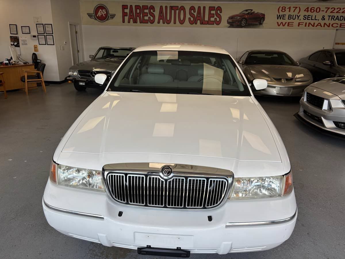 Used 2002 Mercury Grand Marquis GS RWD image 1