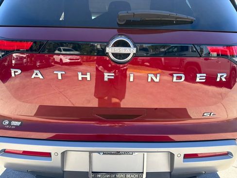Used 2022 Nissan Pathfinder SL image 10