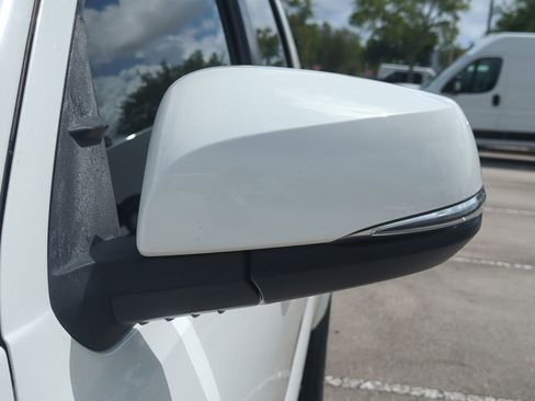 Used 2022 Toyota Tacoma SR5 w/ Technology Package image 13