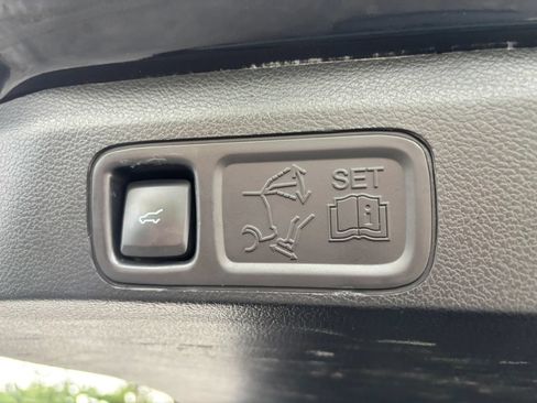Used 2021 Ford Expedition Limited AWD/4WD image 22