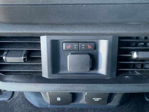 Certified 2022 Ford F150 Platinum w/ Equipment Group 701A High image 18