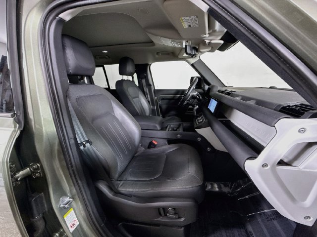 Used 2020 Land Rover Defender 110 First Edition AWD/4WD image 30
