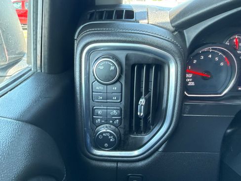 Used 2019 Chevrolet Silverado 1500 RST AWD/4WD image 30