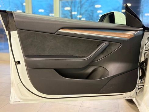 Used 2023 Tesla Model 3 Standard Range image 21