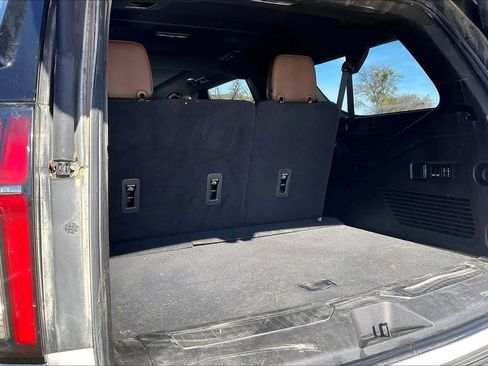 Used 2021 Chevrolet Suburban High Country image 17