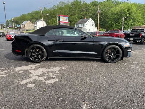 Used 2019 Ford Mustang GT Premium w/ Black Accent Package RWD image 9