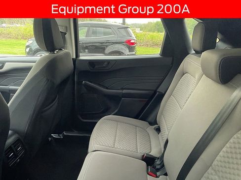 Certified 2022 Ford Escape SE w/ Cold Weather Package AWD/4WD image 8