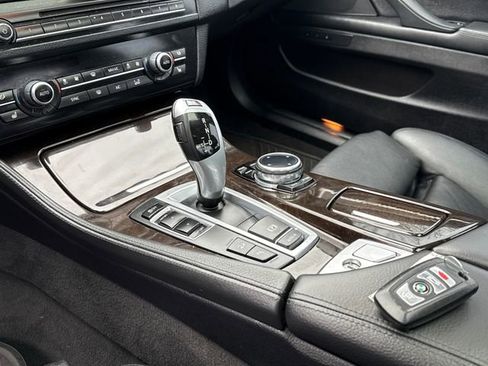 Used 2014 BMW 528i xDrive 528i xDrive image 8