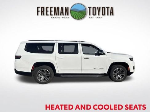 Used 2023 Jeep Wagoneer L Series II AWD/4WD image 4