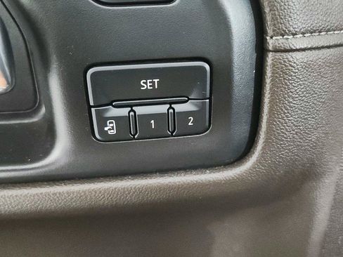 Used 2022 GMC Sierra 1500 Denali w/ Driver Alert Package II AWD/4WD image 21