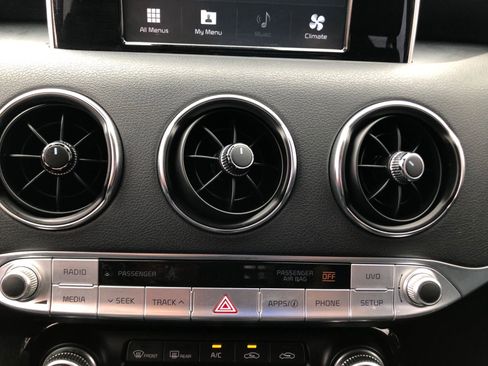 Used 2019 Kia Stinger image 24