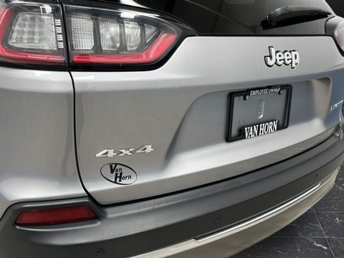 Used 2019 Jeep Cherokee Limited AWD/4WD image 37