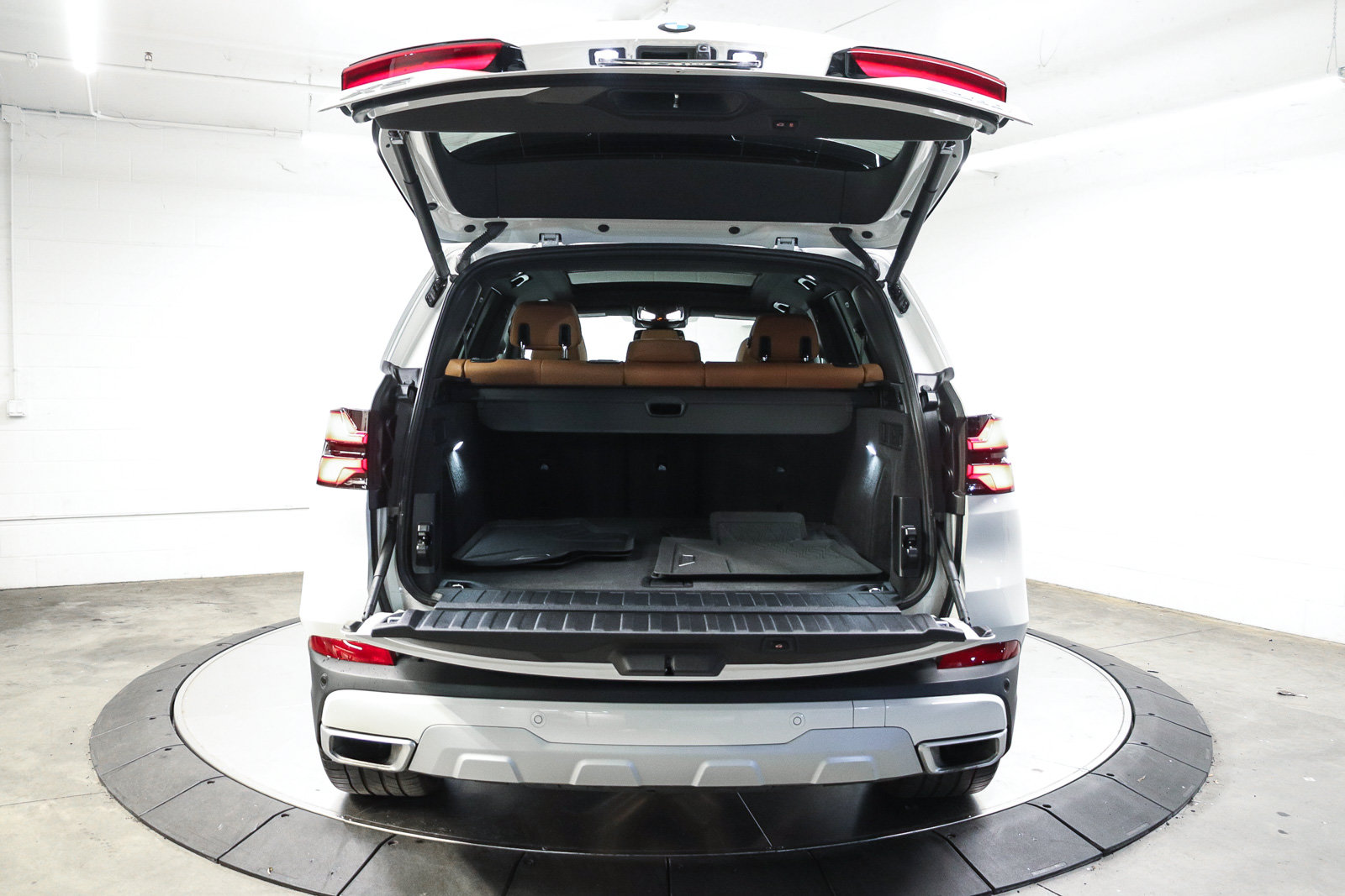 Used 2026 BMW X5 sDrive40i w/ Premium Package RWD image 26