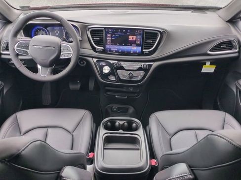 New 2027 Chrysler Pacifica Select FWD image 15