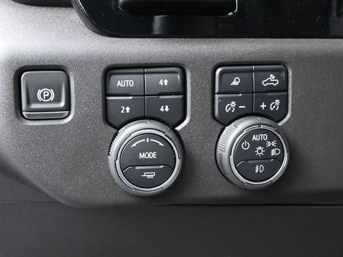 Used 2025 Chevrolet Silverado 1500 ZR2 w/ Technology Package AWD/4WD image 16