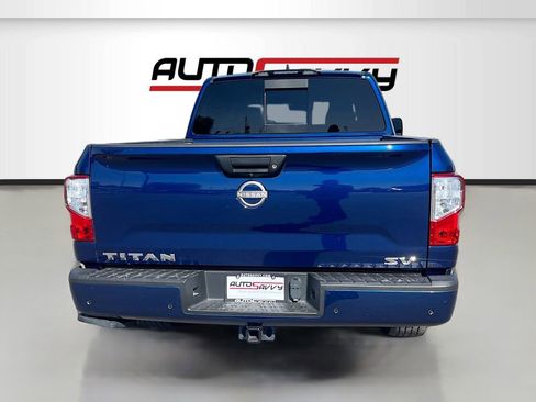 Used 2024 Nissan Titan SV w/ SV Convenience Package image 6