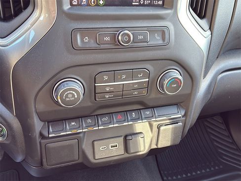 Used 2022 Chevrolet Silverado 1500 Custom image 28