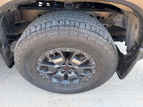 Used 2022 Nissan Frontier PRO-4X w/ Pro-4X Premium Package image 5