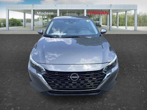 Certified 2025 Nissan Sentra SV w/ Trunk Package FWD image 8