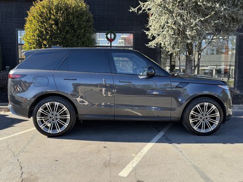 Used 2024 Land Rover Range Rover Sport SE image 21