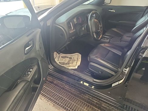 Used 2017 Dodge Charger SXT w/ Rallye Appearance Group image 7