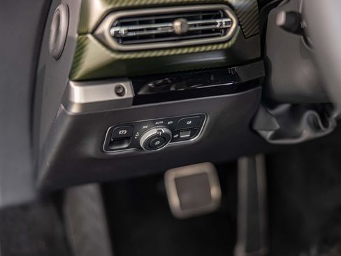 Used 2026 Aston Martin V8 Vantage Coupe RWD image 18