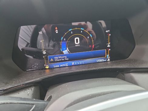 Used 2023 Chevrolet Colorado LT w/ LT Convenience Package III image 11