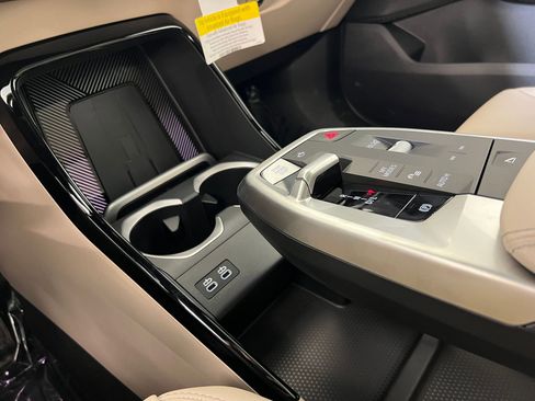 Used 2025 BMW X2 xDrive28i w/ Convenience Package image 26