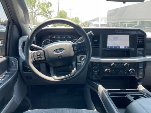 New 2026 Ford F250 XLT w/ FX4 Off-Road Package AWD/4WD image 15