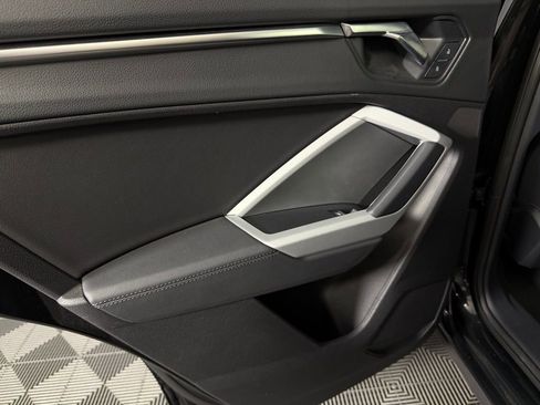 Used 2023 Audi Q3 2.0T Premium image 26