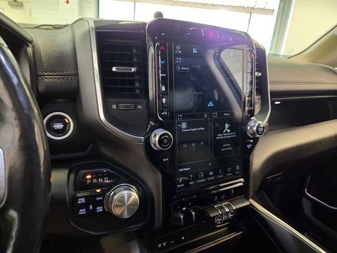 Used 2019 RAM 1500 Laramie AWD/4WD image 23