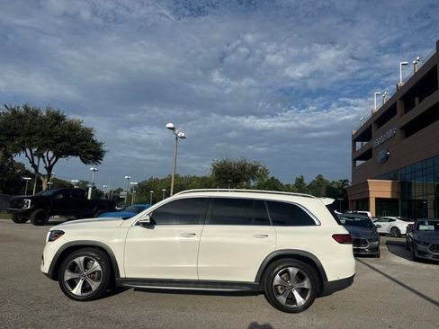 Used 2021 Mercedes-Benz GLS 450 4MATIC image 2