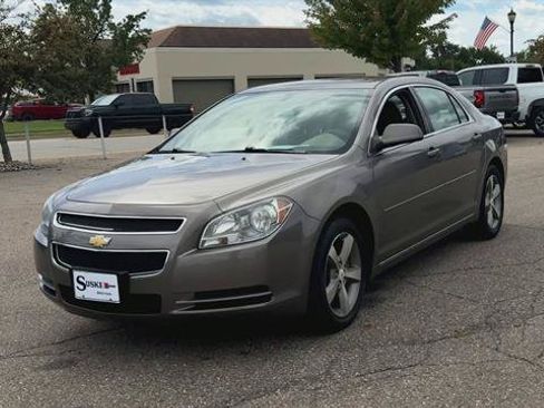 Used 2011 Chevrolet Malibu LT FWD image 4
