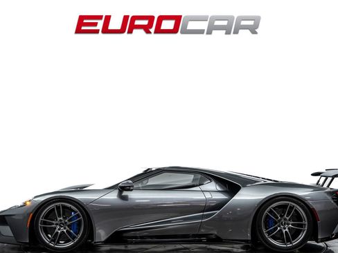 Used 2018 Ford GT RWD image 2