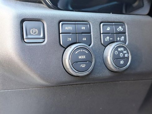 Used 2024 Chevrolet Silverado 2500 LTZ image 21