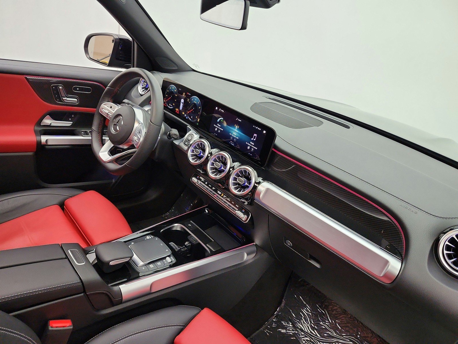 Used 2023 Mercedes-Benz GLB 250 image 19