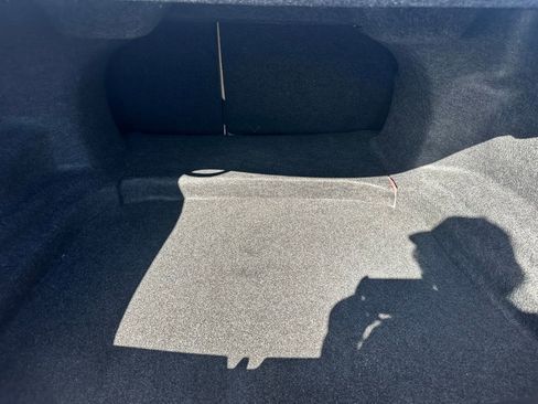 Used 2019 Ford Taurus SEL image 40