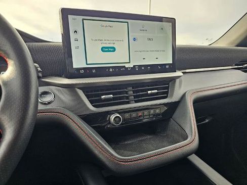 Certified 2025 Ford Explorer ST-Line AWD/4WD image 21