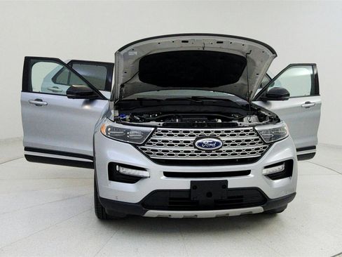 Used 2023 Ford Explorer Limited w/ Equipment Group 301A image 25